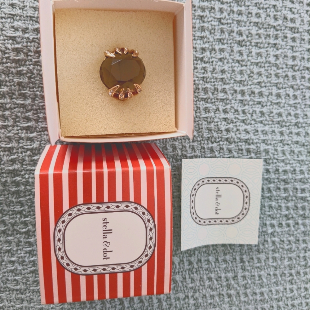 Stella & Dot Cocktail Ring like Nwt